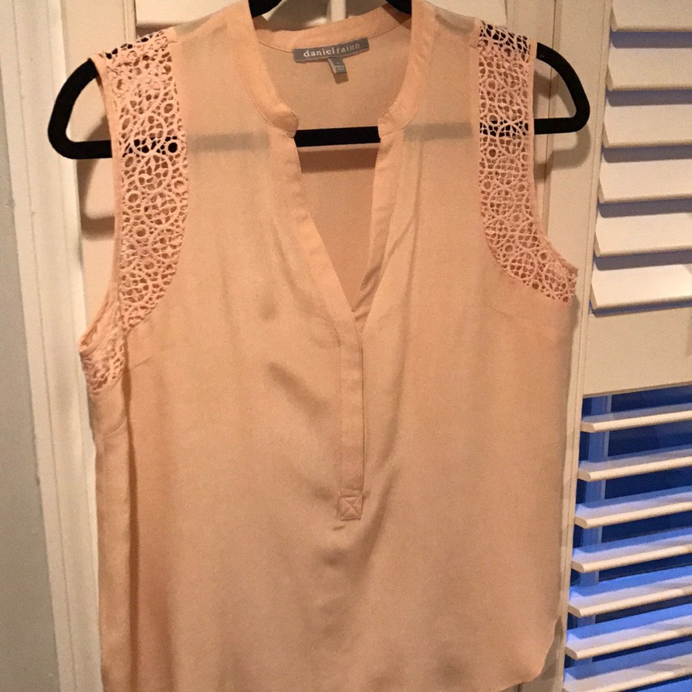 Daniel Rainn blouse